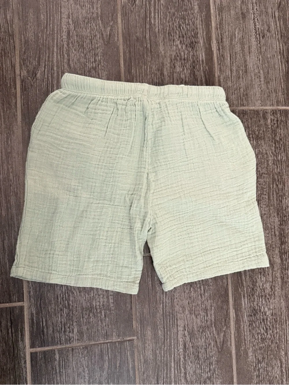 Size 4T muslin shorts